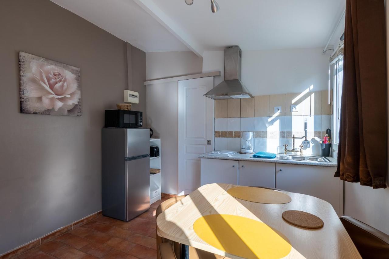 Villa 3 Logements Entiers Avec Piscine Et Jaccuzi Et Parking Marseilles