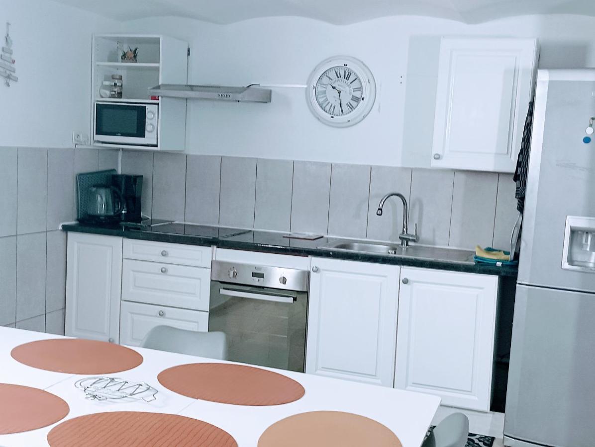 Villa 3 Logements Entiers Avec Piscine Et Jaccuzi Et Parking